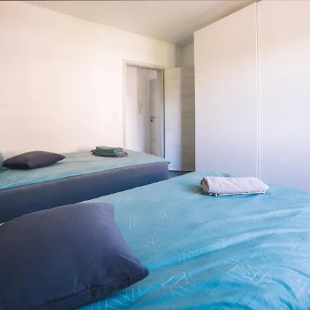 Vintage - 2 - Kueche, Bad & Balkon Lägenhet Schwetzingen